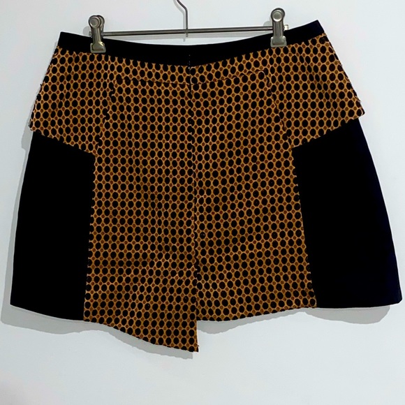 Cue mini skirt, size 12 - Picture 2 of 4